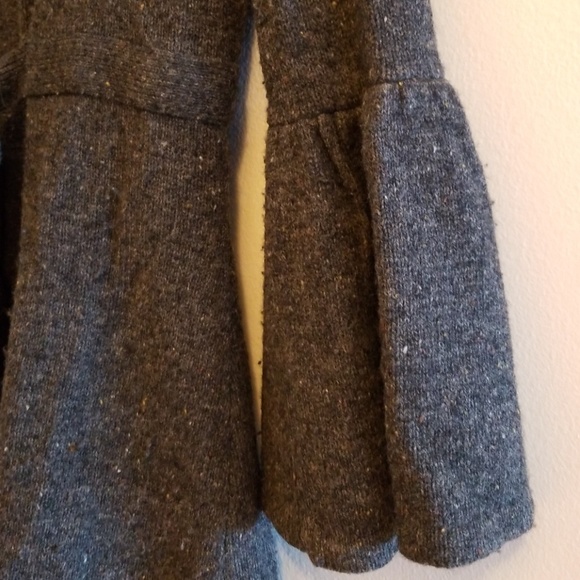 Sweater - Picture 4 of 4